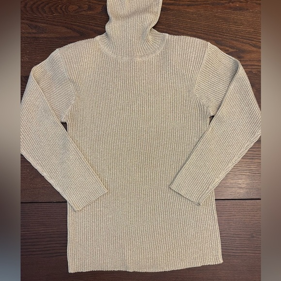 Lisa Original Cotton Blend Long Sleeve Turtleneck Sparkling Gold Sweater - Picture 10 of 10